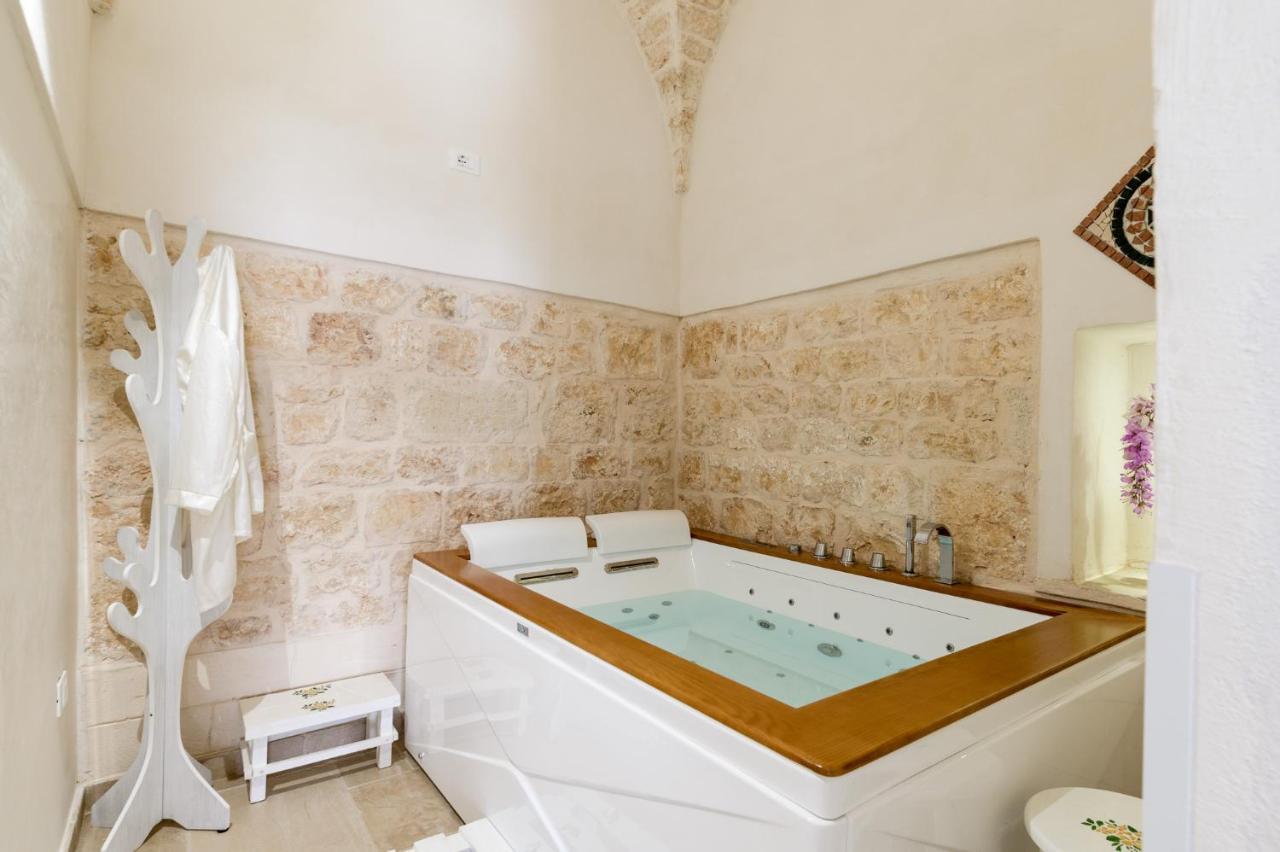 Stairway With Jacuzzi By Wonderful Italy Lägenhet Ostuni Exteriör bild