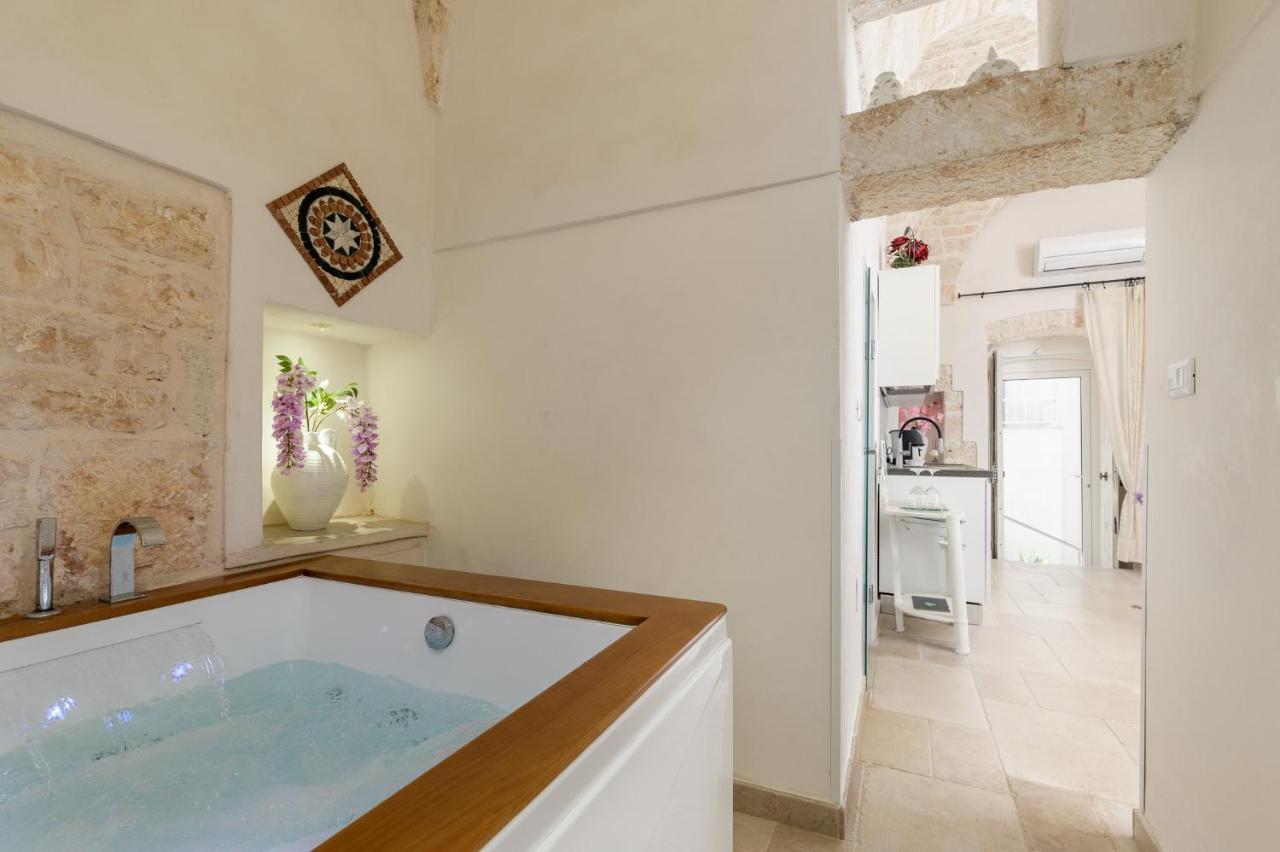 Stairway With Jacuzzi By Wonderful Italy Lägenhet Ostuni Exteriör bild
