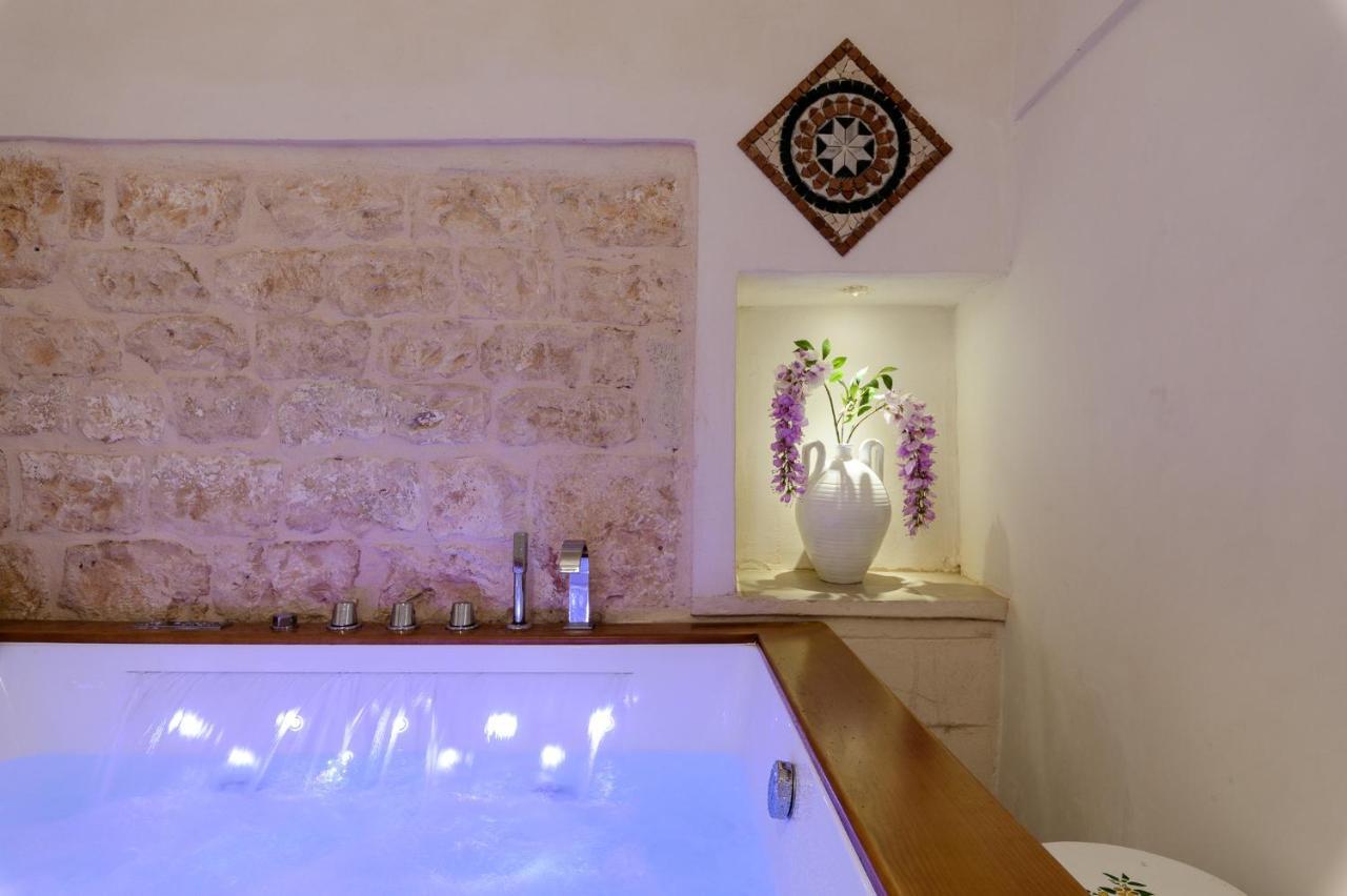 Stairway With Jacuzzi By Wonderful Italy Lägenhet Ostuni Exteriör bild